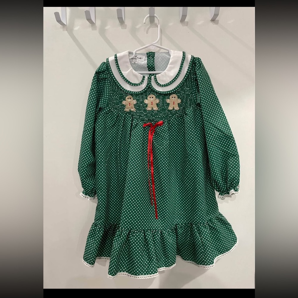 Charming holiday bundle dresses, all in euc! Great for the holidays!